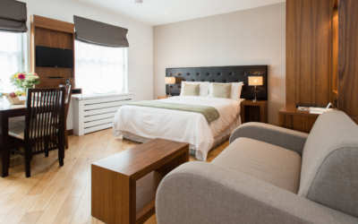 Choosing Your Stay: Decoding the Differences Between Airbnb, Holiday Lets, and Serviced Accommodation Management